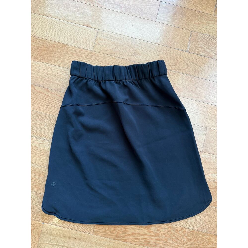 Lululemon On the Fly Skirt Size 6 - Picture 3 of 5
